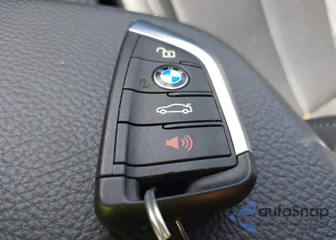 2018 BMW X1 xDrive28I из США, поврежденный, VIN WBXHT3C35J3H30459